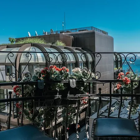 De Reve Galata-special Class