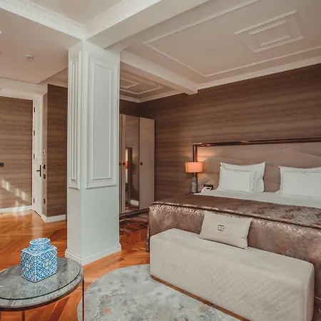 De Reve Galata-special Class