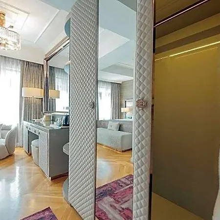 De Reve Galata-special Class